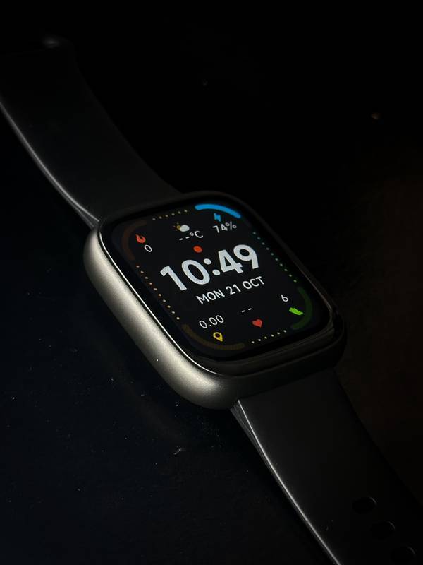 PULSE WEARZONE | Smartwatch com Alexa Integrada, Resistente à Água, Bateria de Longa Duração